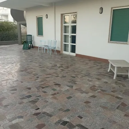 Nel Sul Mare Apartment *